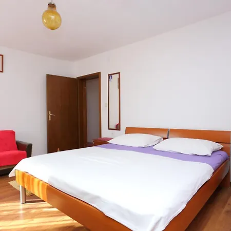 Family Friendly With A Swimming Pool Mavarstica, Ciovo - 16559