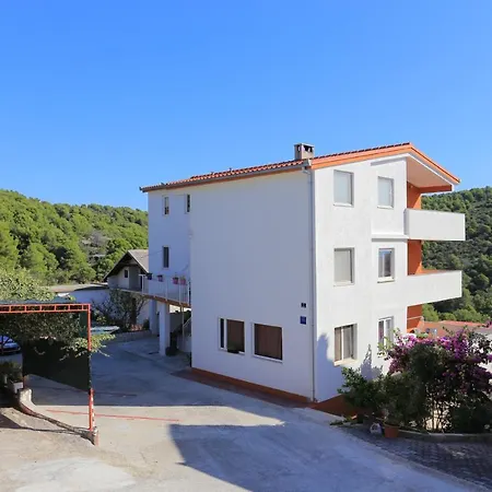 Apartment Family-friendly With Swimming Pool Mavarstica, Ciovo - 16559 Trogir