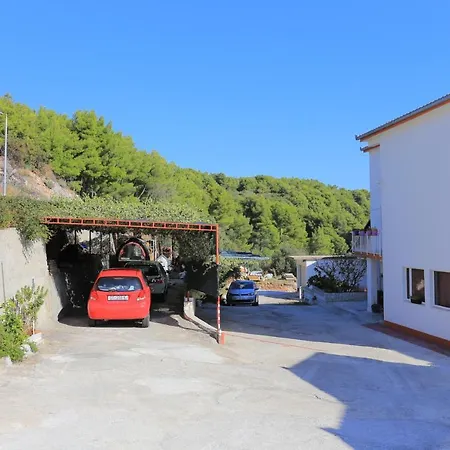 Family Friendly With A Swimming Pool Mavarstica, Ciovo - 16559