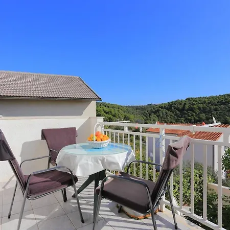 Family-friendly With Swimming Pool Mavarstica, Ciovo - 16559 Apartment Trogir