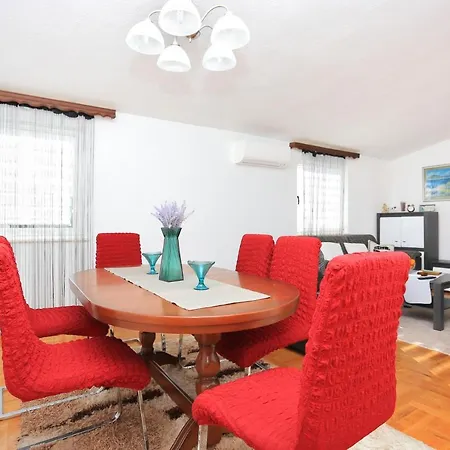 Family-friendly With Swimming Pool Mavarstica, Ciovo - 16559 Trogir
