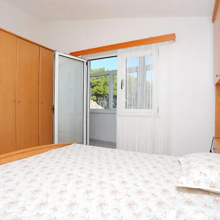Family Friendly With A Swimming Pool Mavarstica, Ciovo - 16559 Апартаменты