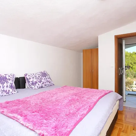 Family Friendly With A Swimming Pool Mavarstica, Ciovo - 16559 Апартаменты Трогир