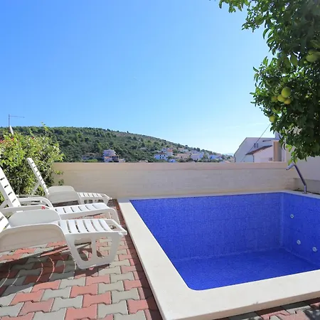 Family Friendly With A Swimming Pool Mavarstica, Ciovo - 16559 Appartamento *